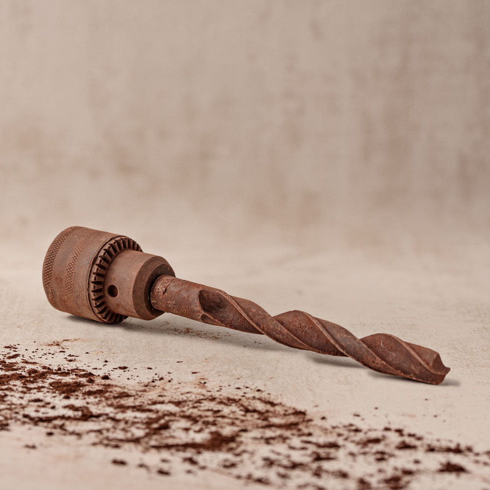 Bohrfutter und Bohrer aus zartbitter schokolade