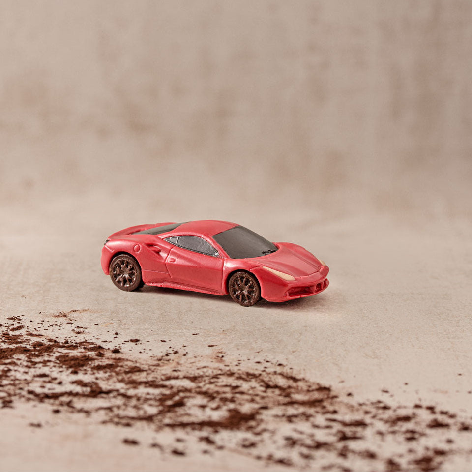 Ferrari rot aus  Zartbitter Schokolade