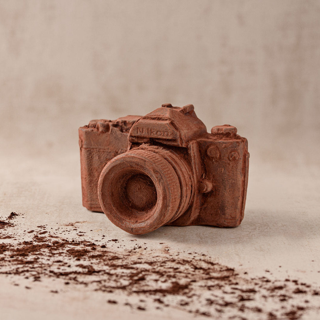 Fotoapparat_Gross_aus_Zartbitter_Schokolade_detail 