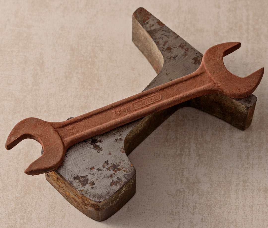 Gabelschluessel-Gross-aus-Zartbitter-SchokoladeDetail
