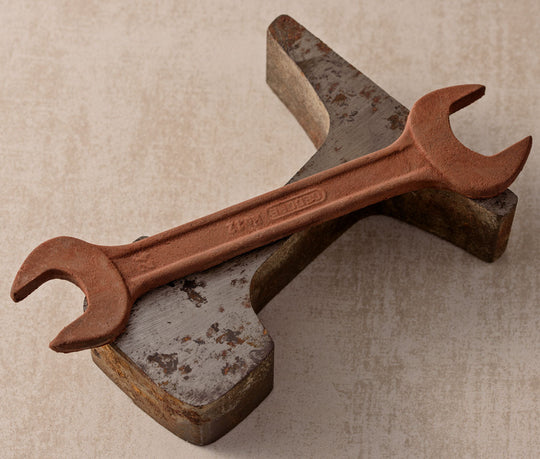 Gabelschluessel-Gross-aus-Zartbitter-SchokoladeDetail