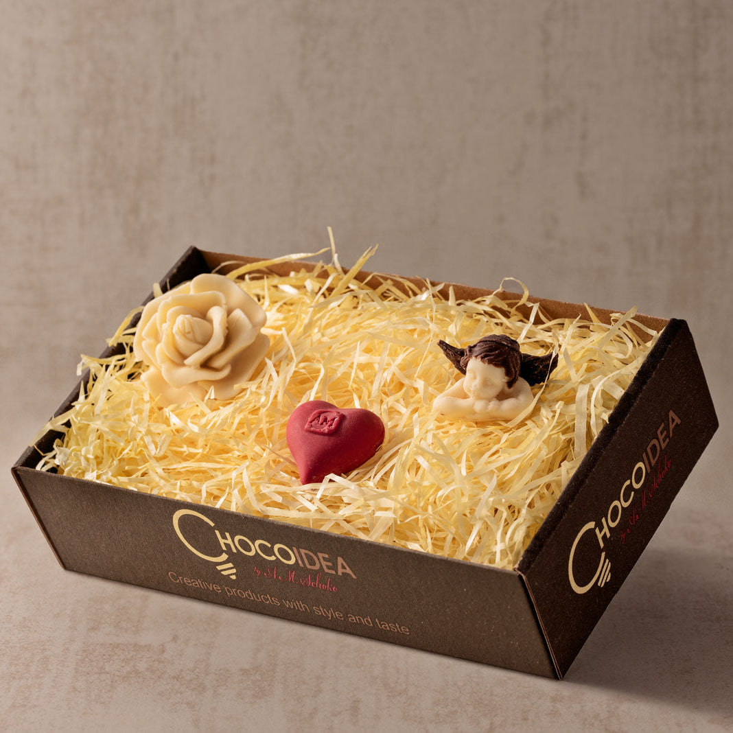 Geschenkset-aus-schokolade-mit-Engel-Herz-Rose