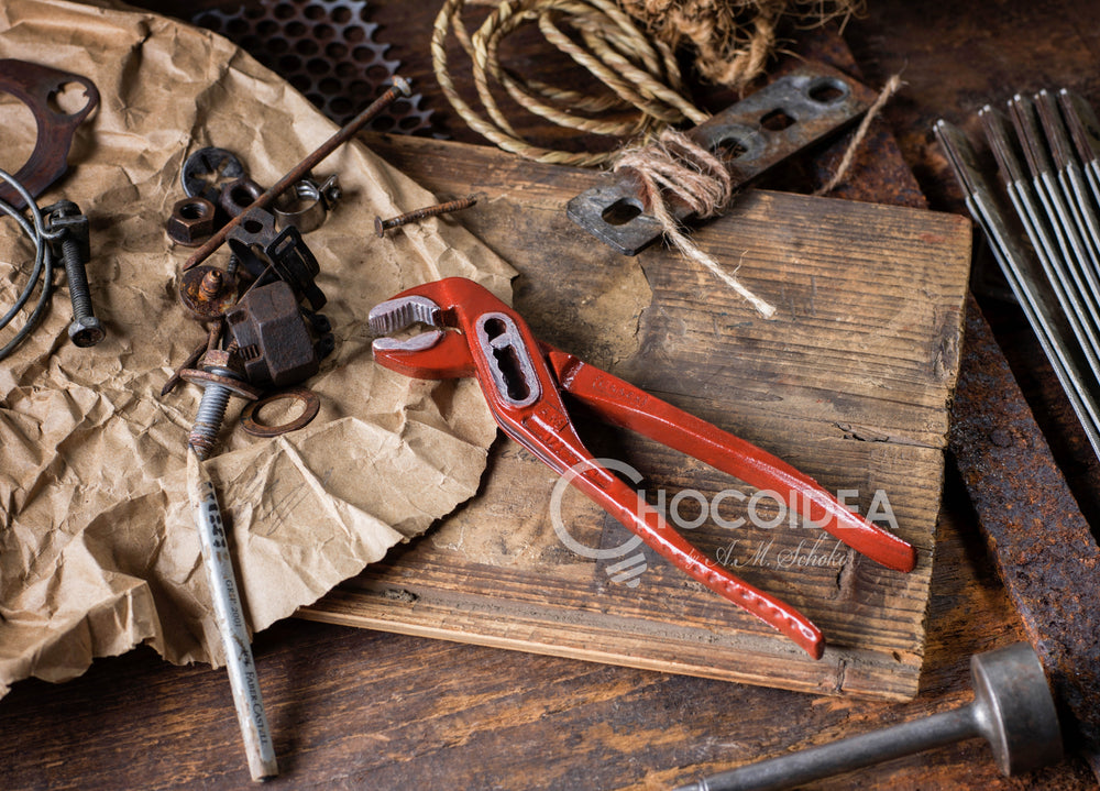 Rohrzange aus Schokolade – originelle Geschenkidee