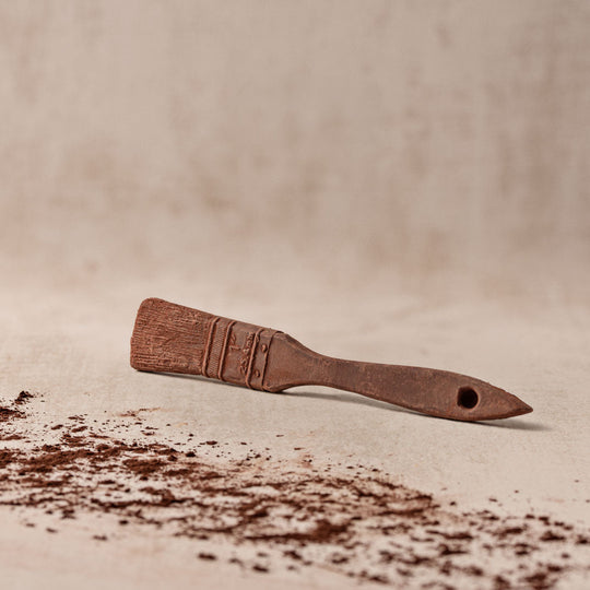 Pinsel aus zartbitter schokolade