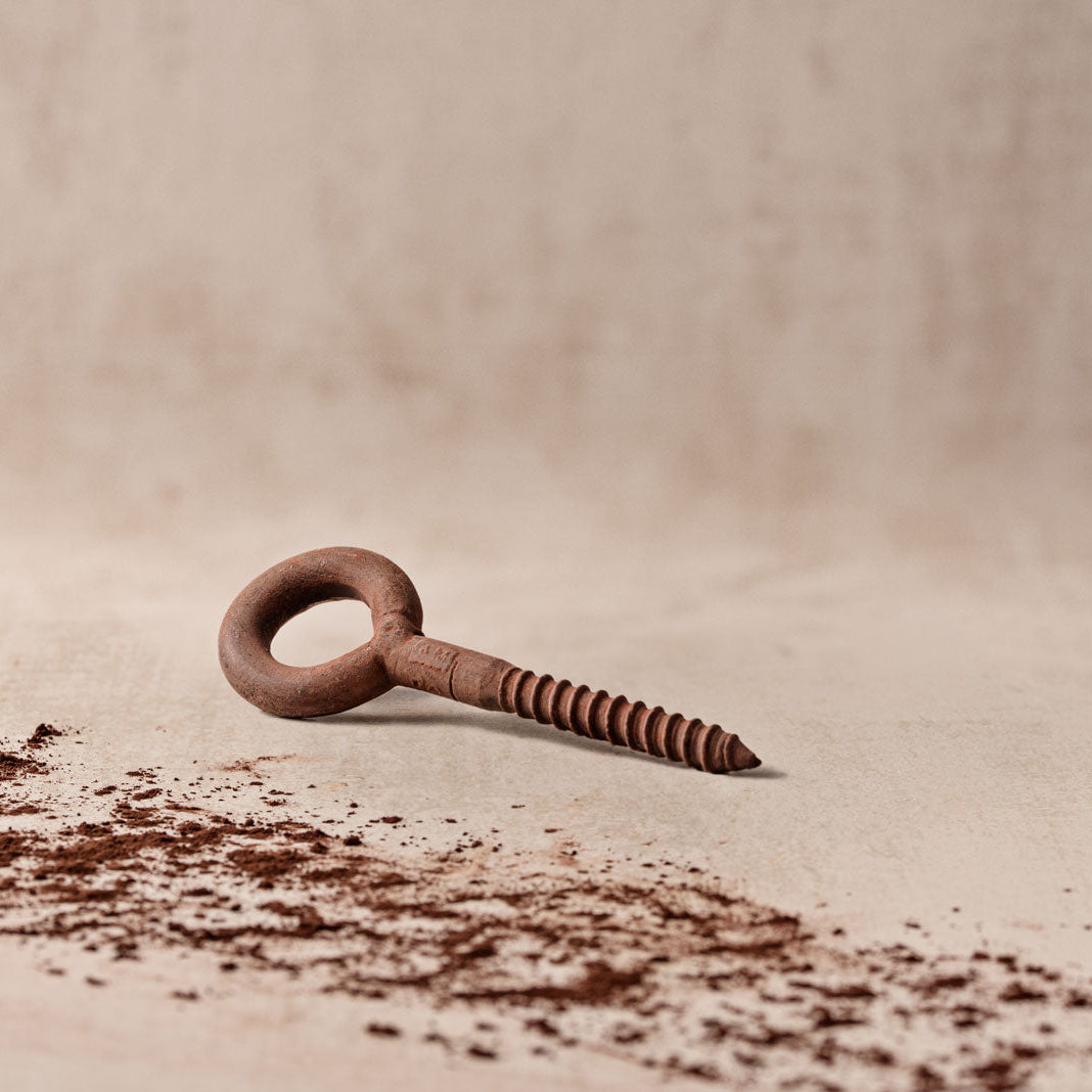 Ringschraube aus zartbitter schokolade