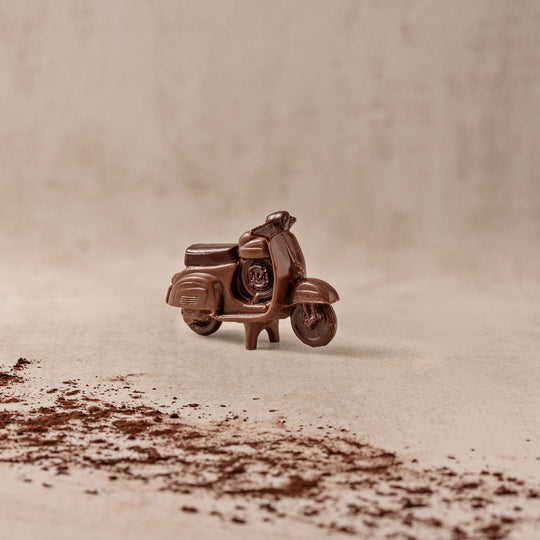 Vespa Handgemacht aus Zartbitter und Vollmilch Schokolade