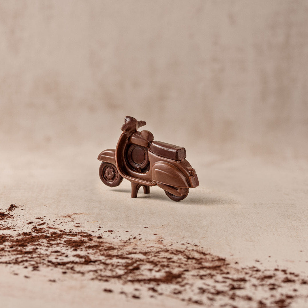 Vespa Handgemacht aus Zartbitter und Vollmilch Schokolade
