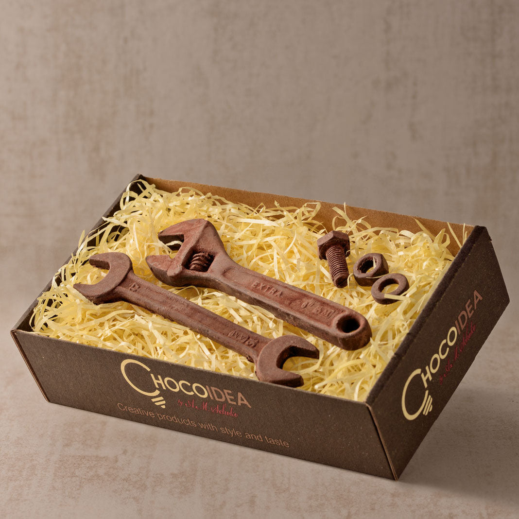 Werkzeug-set-aus-zartbitter-schokolade-perfekt-Männergeschenk
